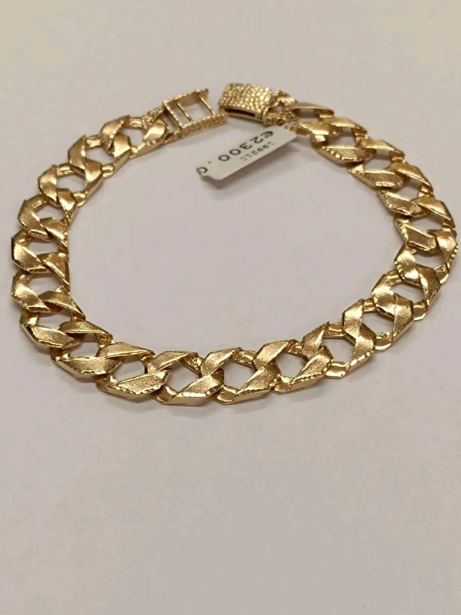 9k Gold Men's Curb Chaps Bracelet - Image 1