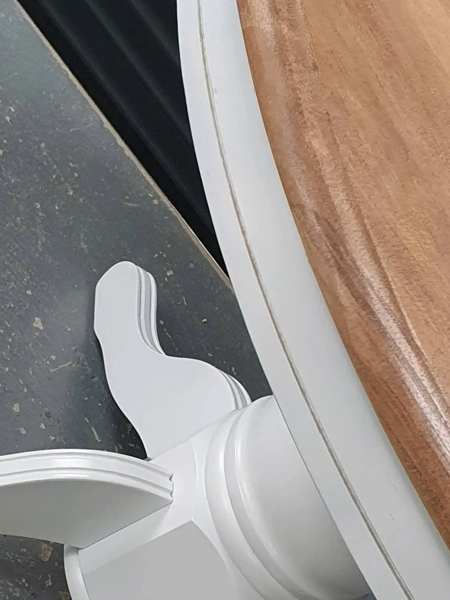 6 seater extendable oak dining - Image 3