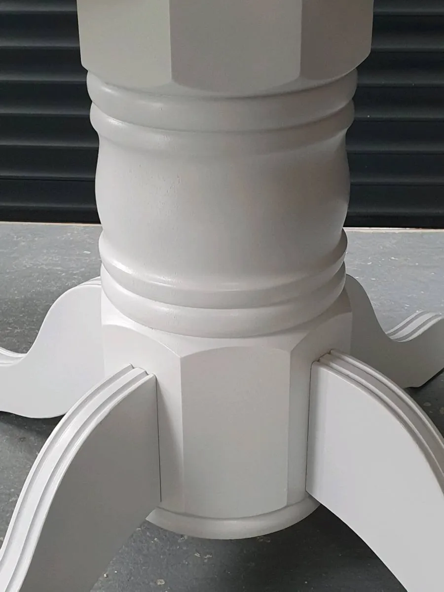 6 seater extendable oak dining - Image 4