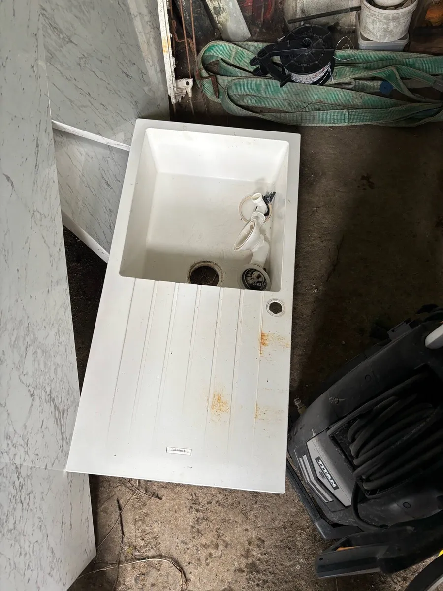 Work top and sink - Image 2