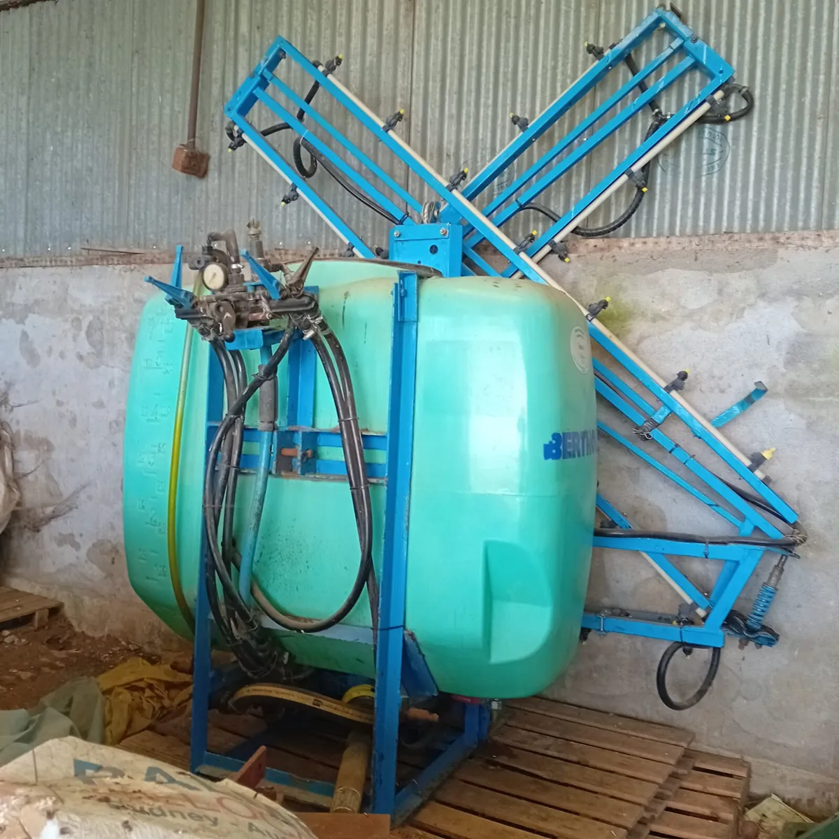 Berthoud 132 gallon 40 Foot Boom Sprayer