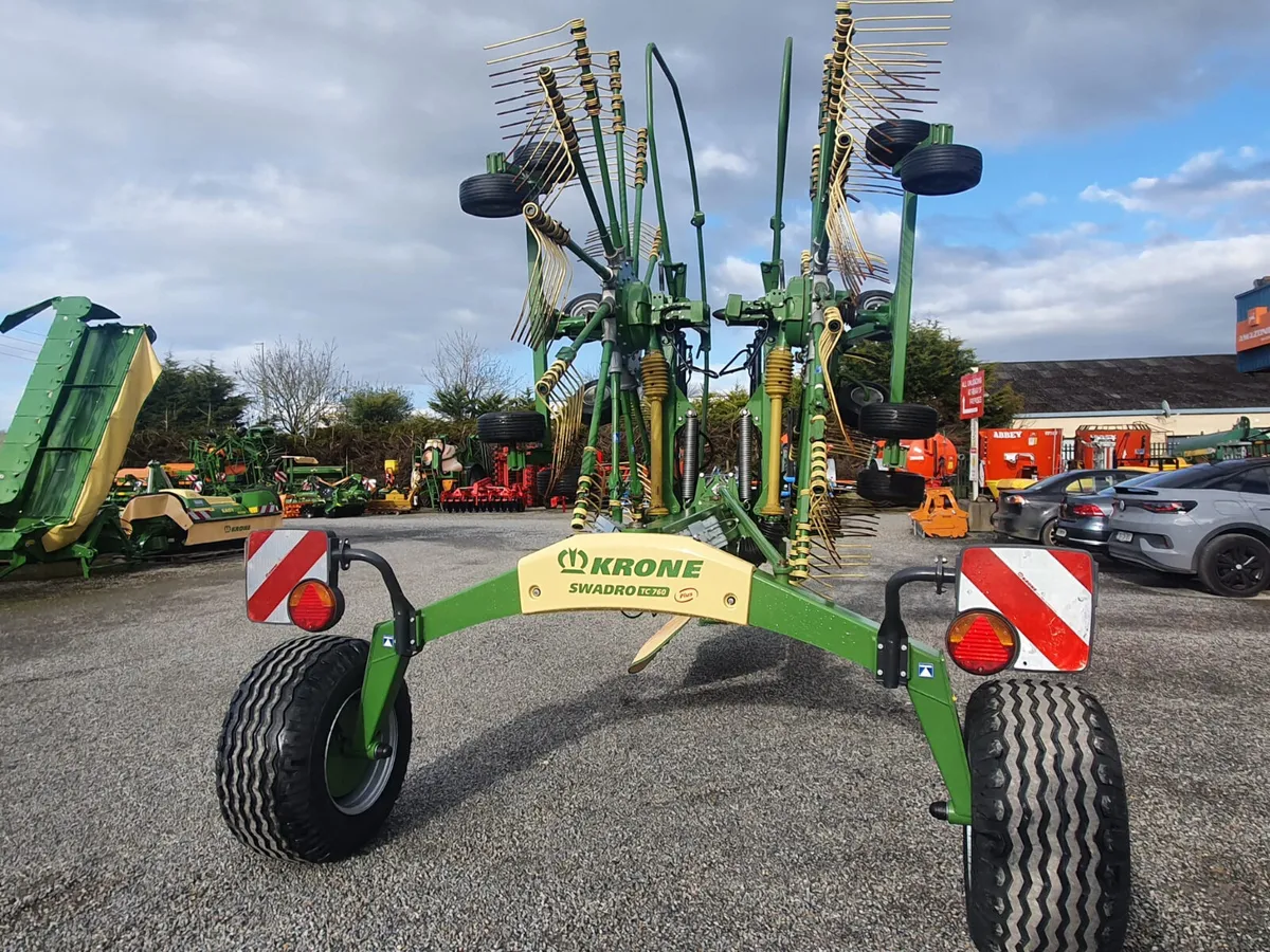 YR 2020 Krone TC760 Plus Rake - Image 3