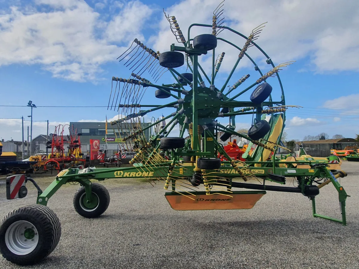 YR 2020 Krone TC760 Plus Rake - Image 2