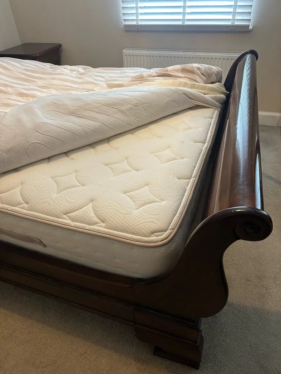 Mahogany Sleigh bed 5ft, lockers & tallboy - Image 2