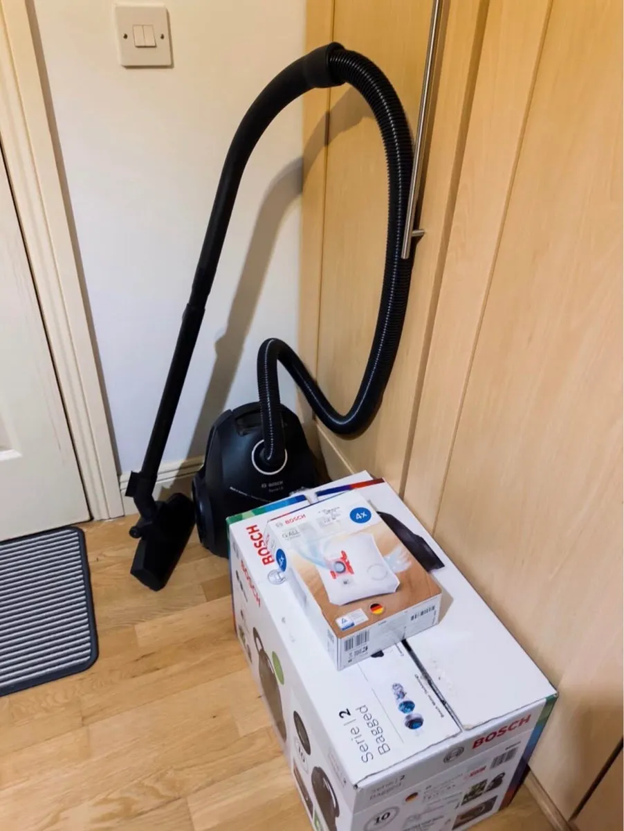Bosch Series 2 Vacuum cleaner - Image 1