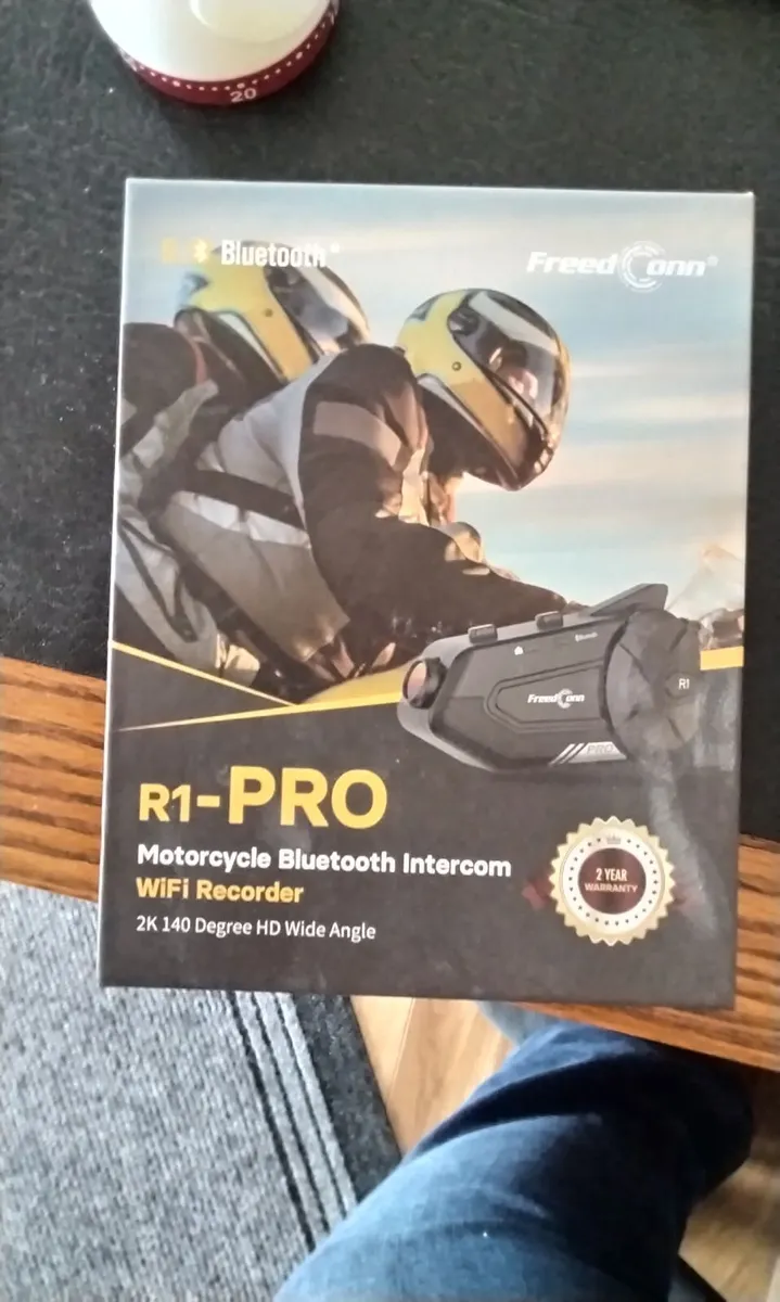 Motorcycle helmet camera intercom - Image 3