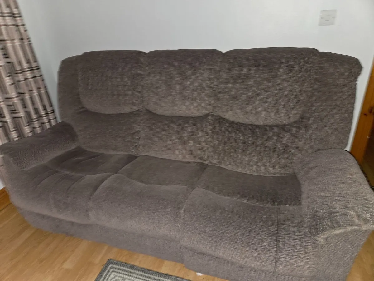 Recling sofa - Image 1