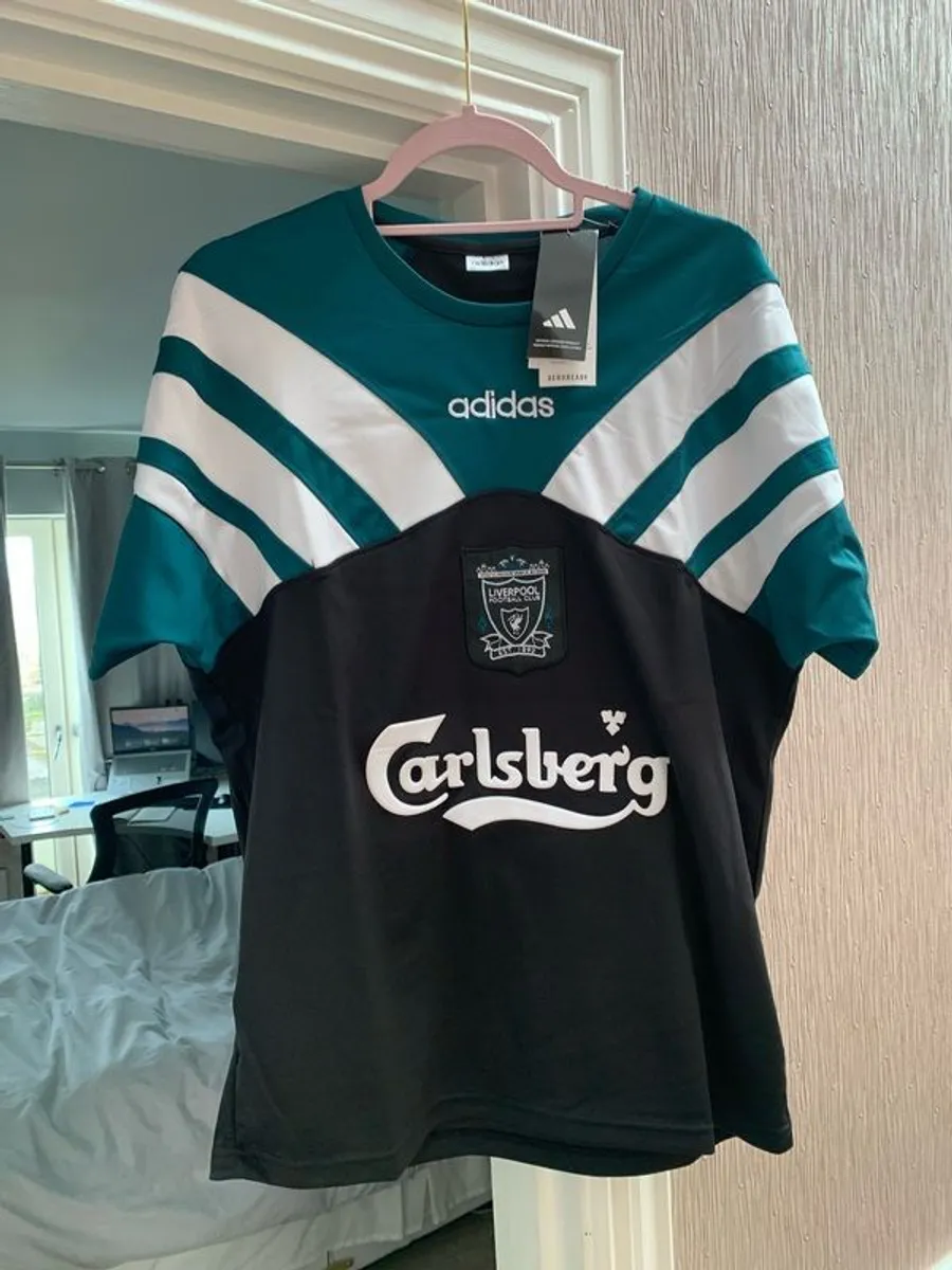 Liverpool retro tops - Image 3