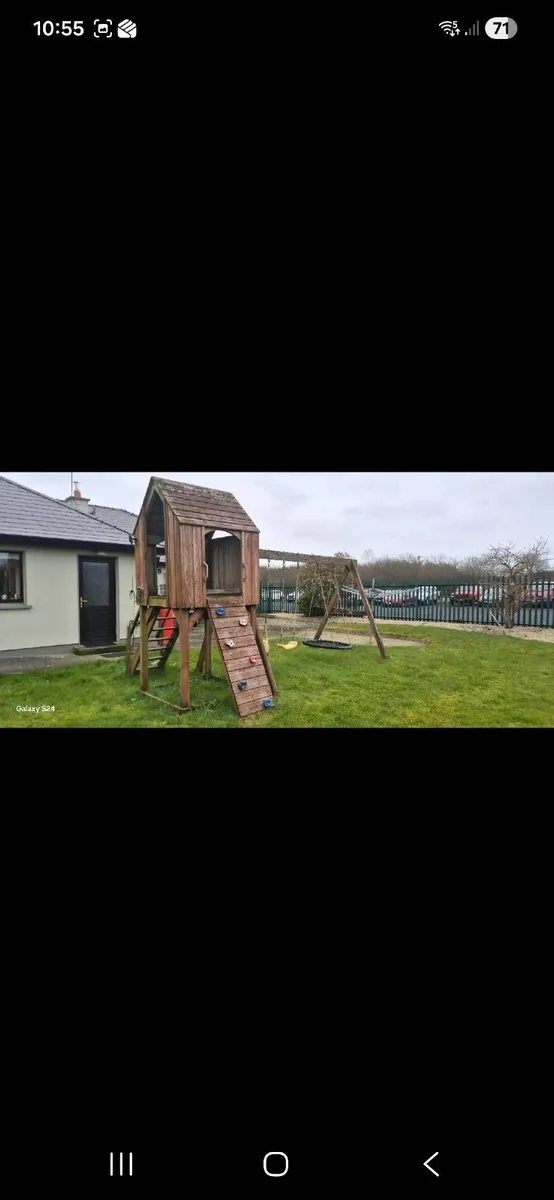 Swing and playarea - Image 1