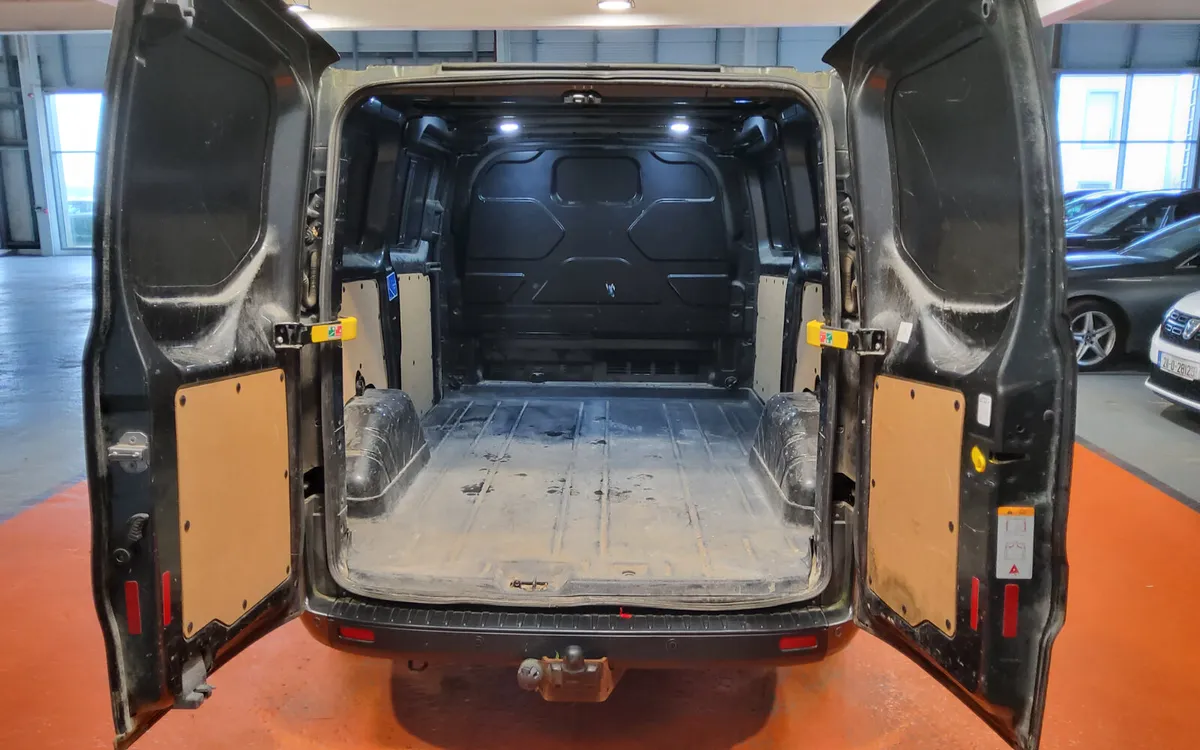 Ford Transit Custom 2019 - Image 3