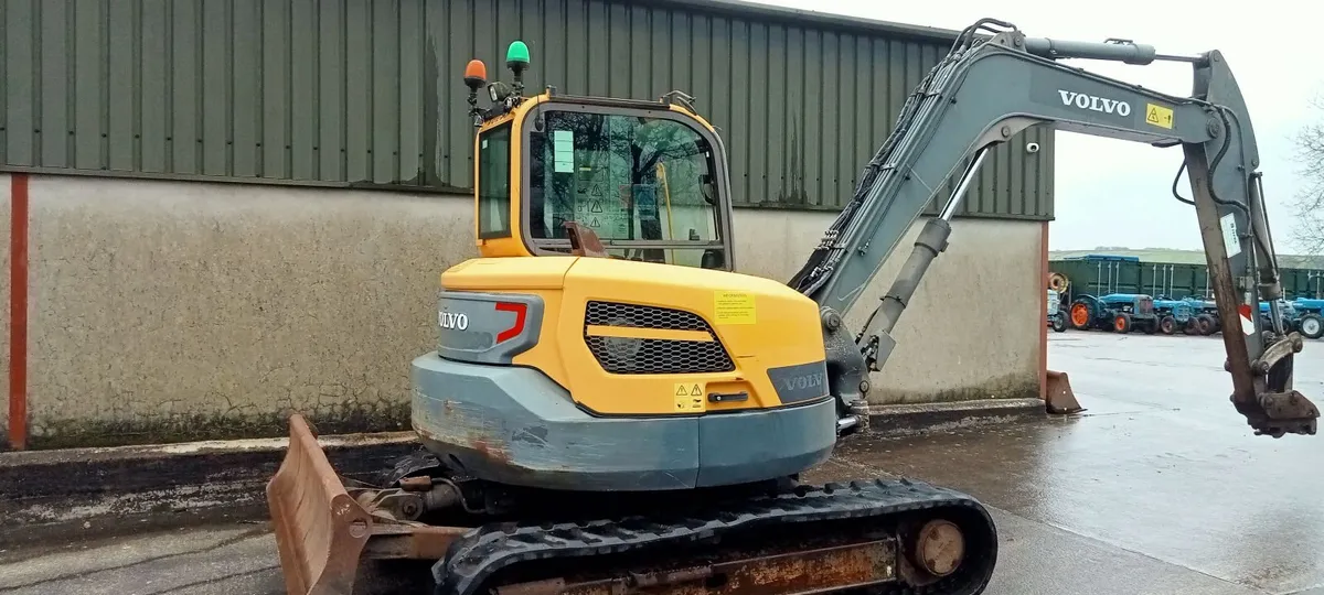 VOLVO  ECR88D  digger - Image 2