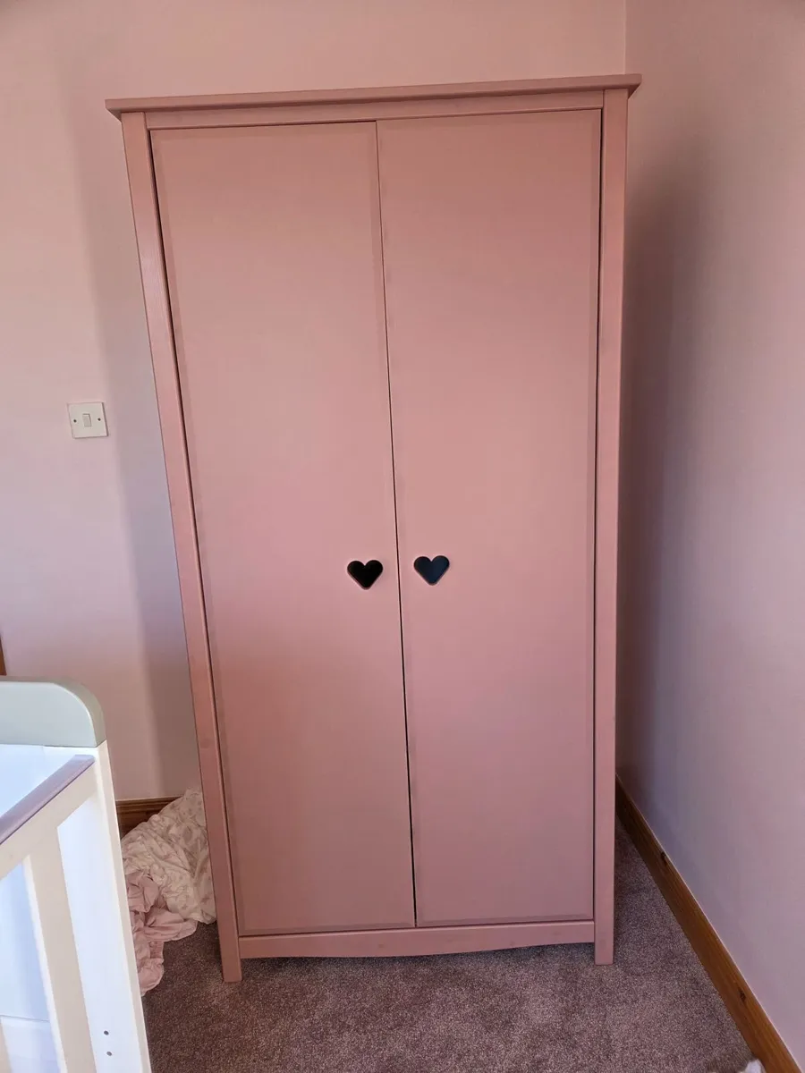 Girls bedroom furniture - Image 2