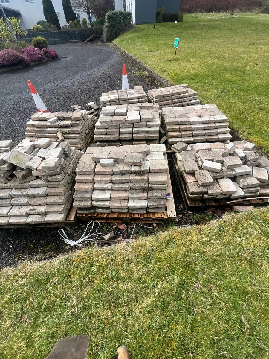 Tobermore Paving 50 m2 - Image 1