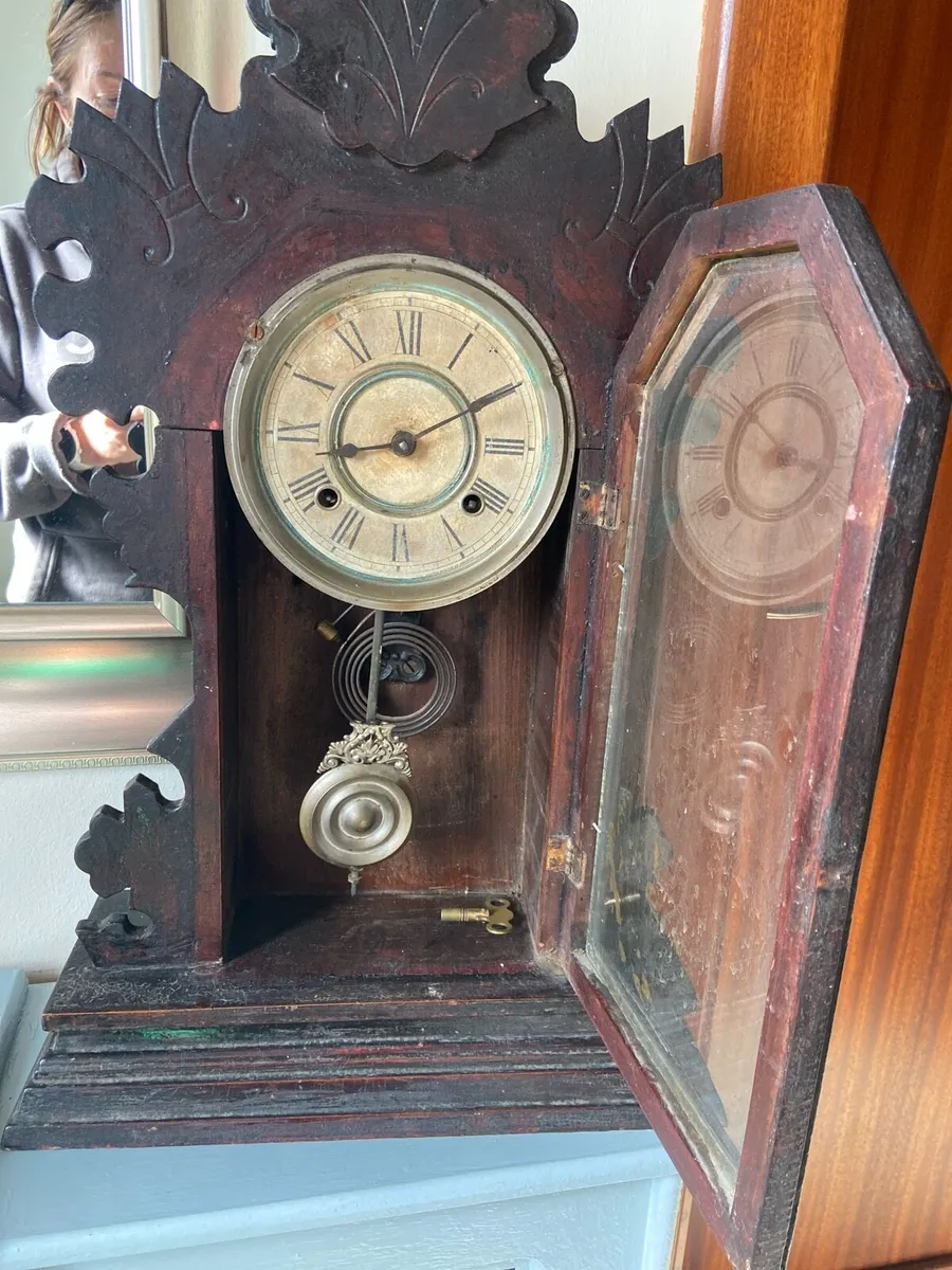 Antique clock - Image 1