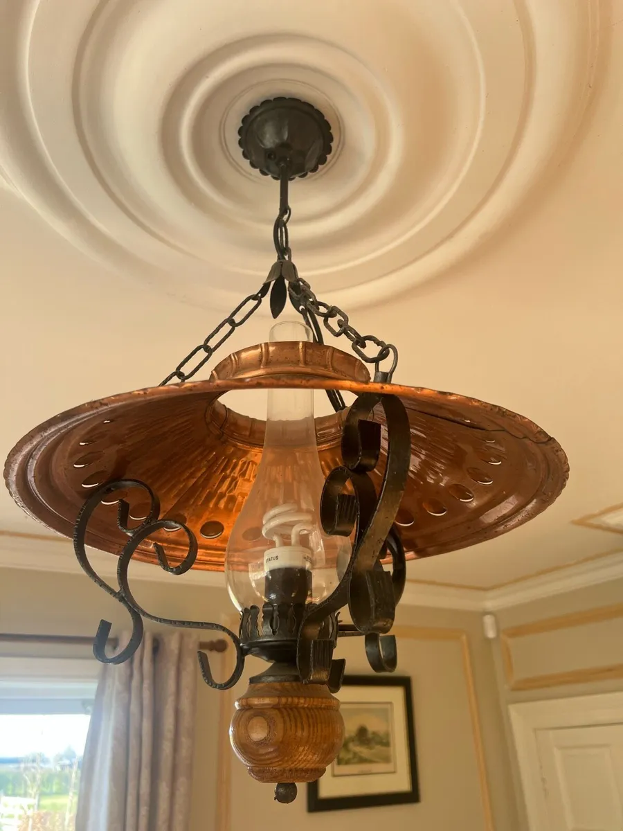 Light fitting - Image 2