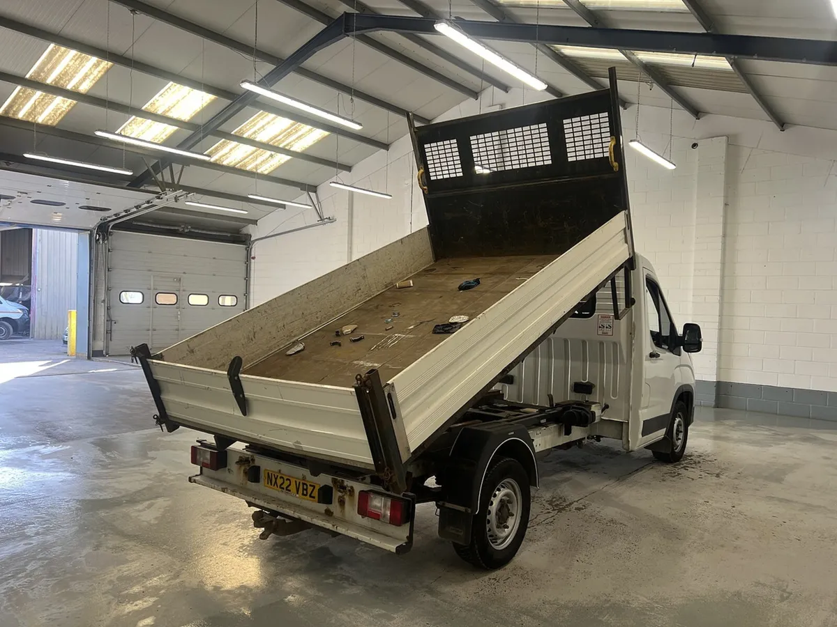 2022 Maxus Deliver 9 Tipper Van - Image 1