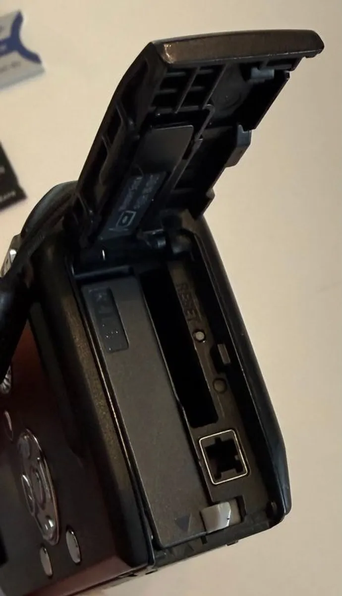 Digital Camera - Image 4