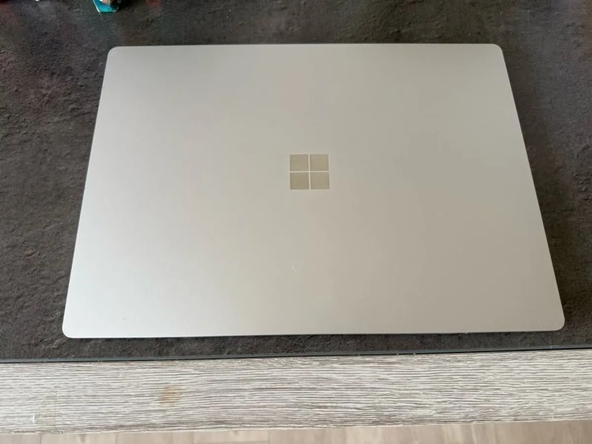 Microsoft Surface Laptop 15 Inch - Image 2