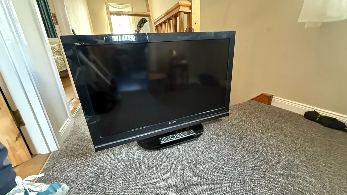 Sony 40 inch TV - Image 2