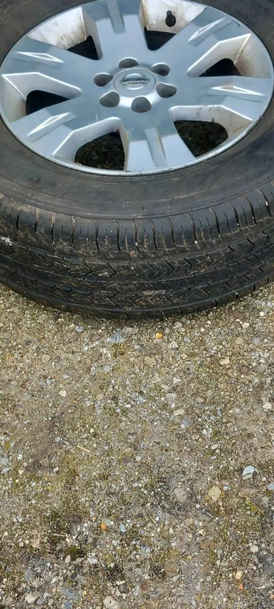 Injectors, alternator, wheel and tire - Image 2