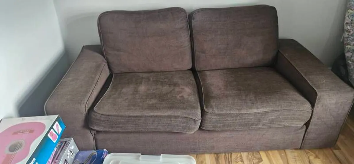 furniture settee, dresser, bedroom dresser with mirror, lamps, TV unit, cream king-size bed and single bed. - Image 1