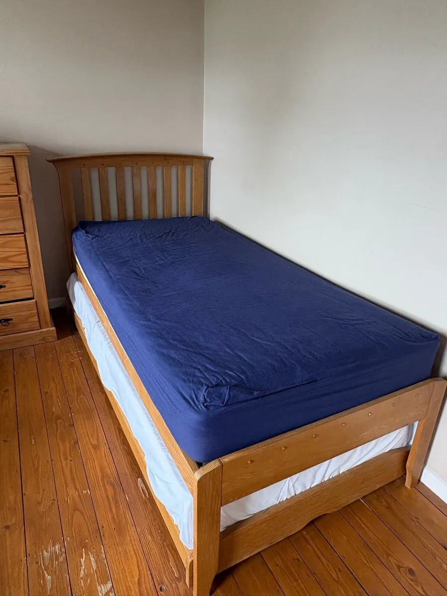 2 Single Beds with Pull-Out Beds + 4 Mattresses. - Image 4