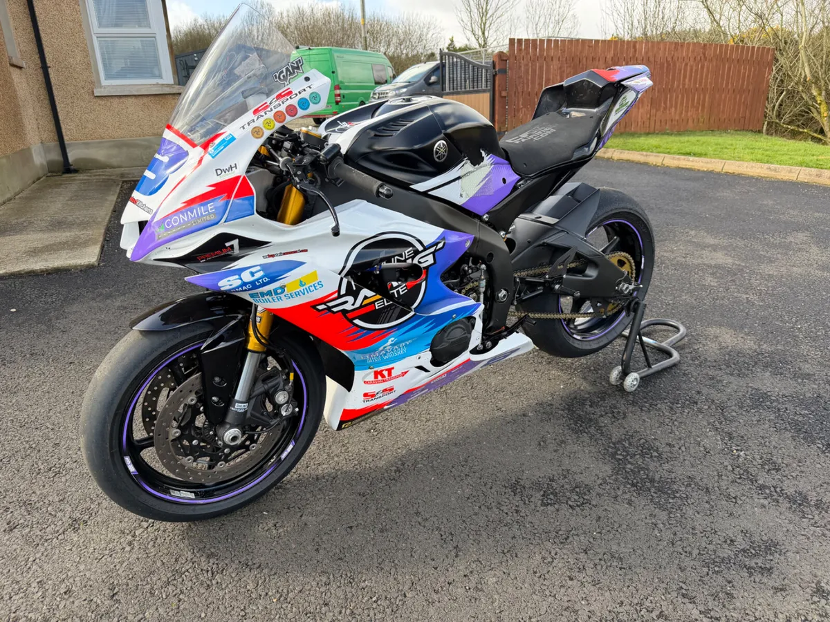 Yamaha R6 race bike - Image 4