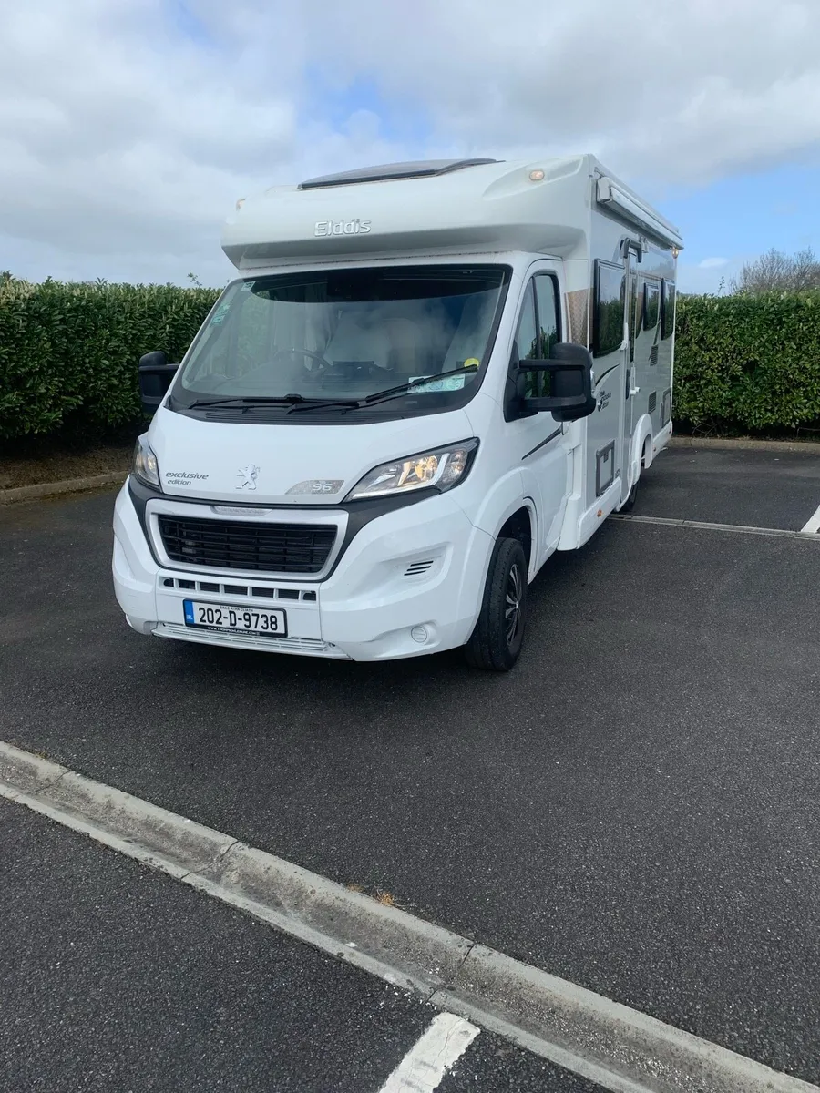 Motor home - Image 1