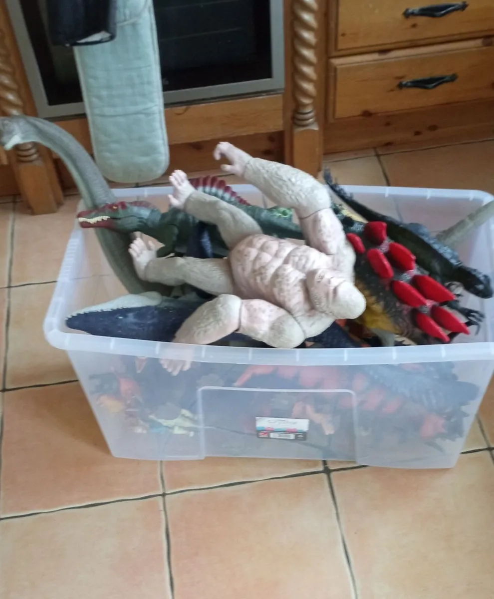 Kids Jurassic park dinasours toys - Image 2