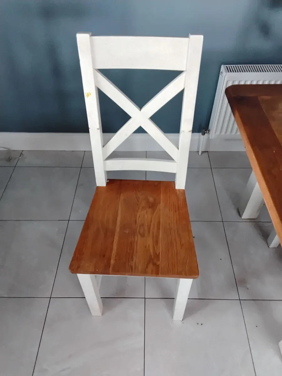 Kitchen table & chairs - Image 1