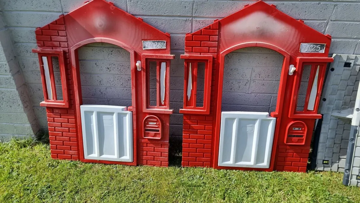 Plastic playhoyse little tikes - Image 2