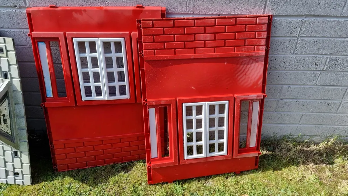 Plastic playhoyse little tikes - Image 4