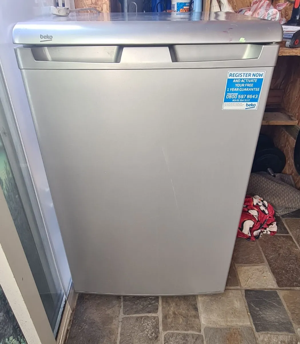 Beko Silver Larder Fridge - Under-Counter - Image 4
