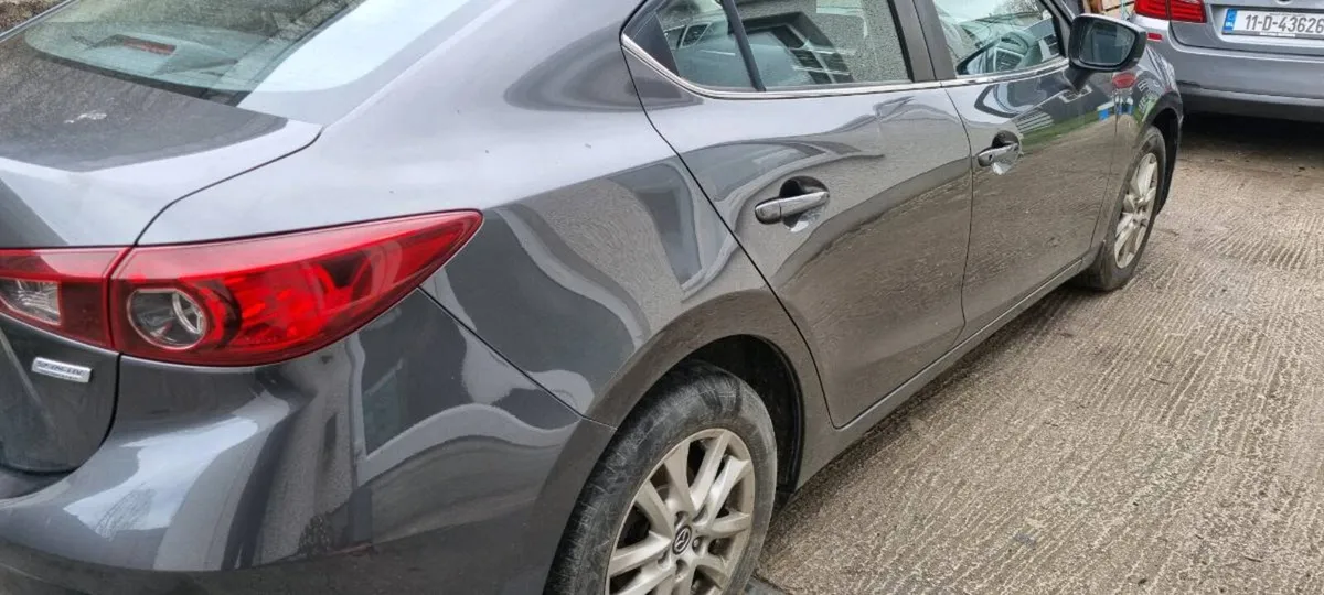 Mazda 3 1.5 dsl , nct 02/27 - Image 2