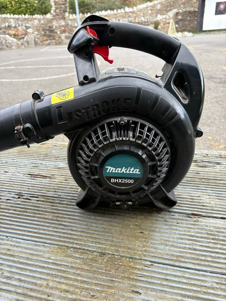 Makita BHX2500 Leaf Blower - Image 1