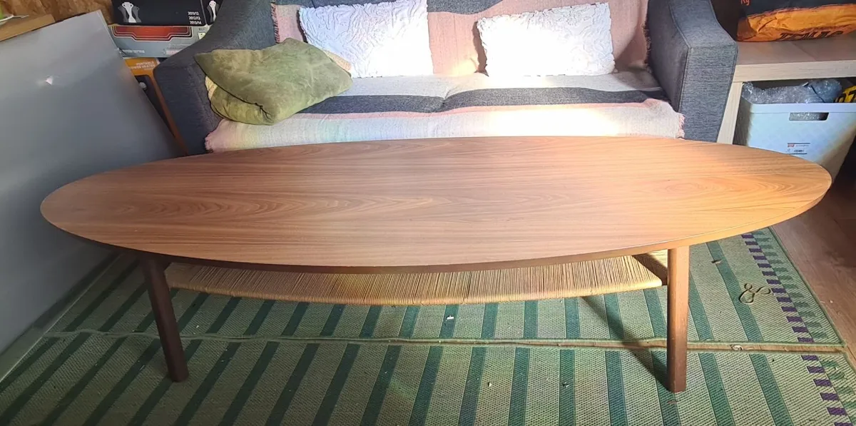 Mid-Century Style Oval Coffee Table - Excellent Co - Image 1