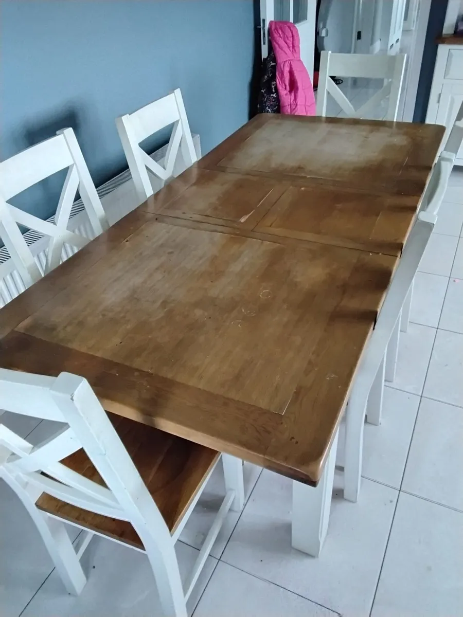 Kitchen table & chairs - Image 4