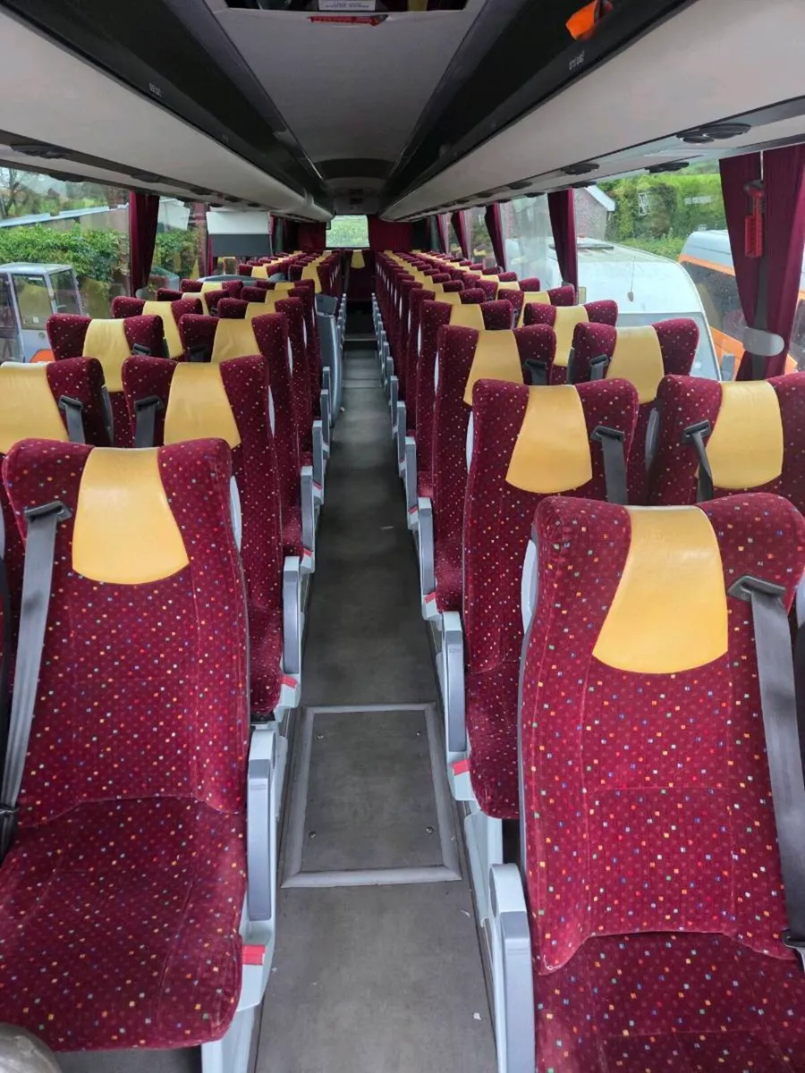 Coach seats - Image 1