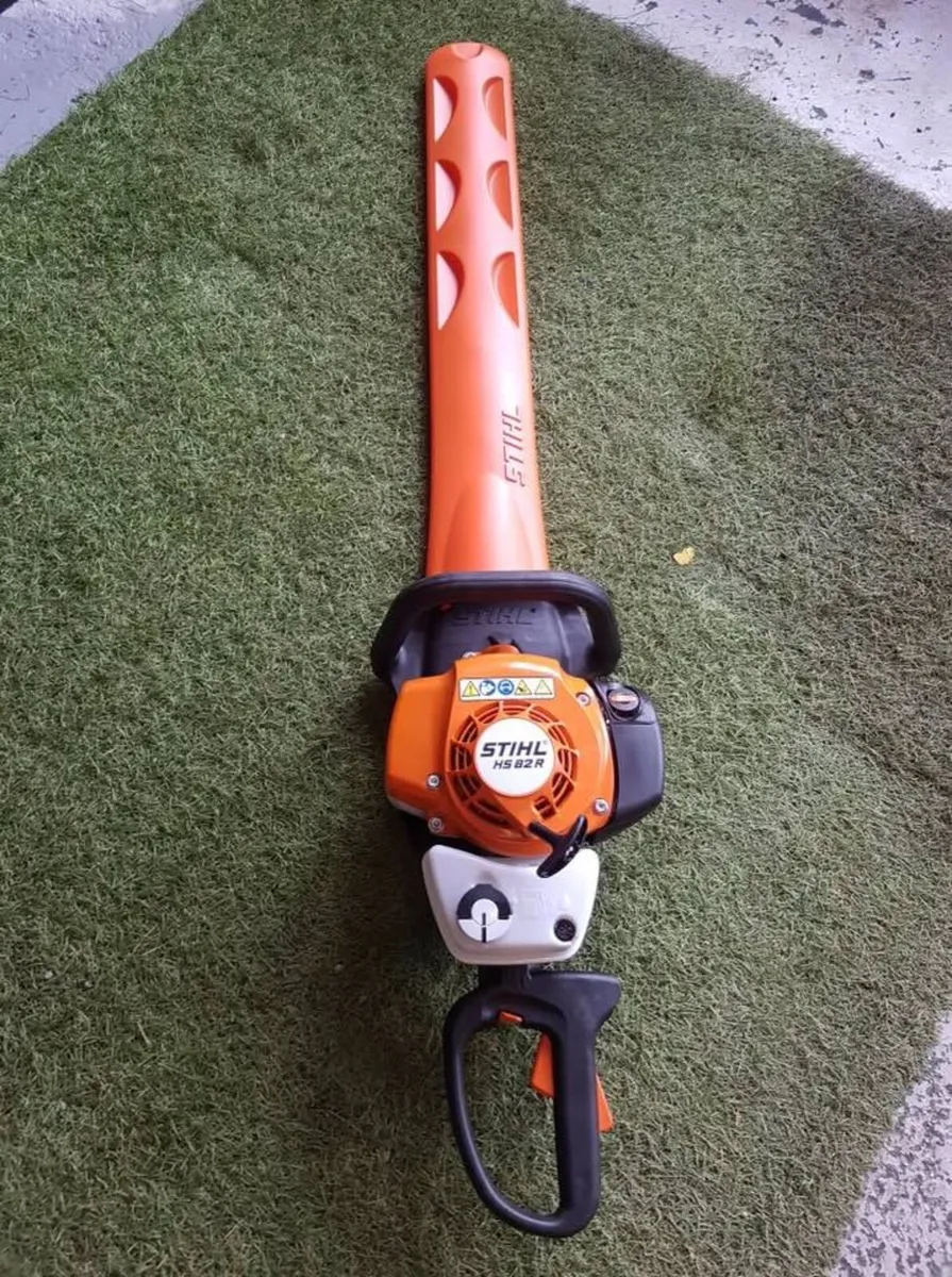 STIHL HS 82R PROFESSIONAL HEDGETRIMMER - FOR SALE