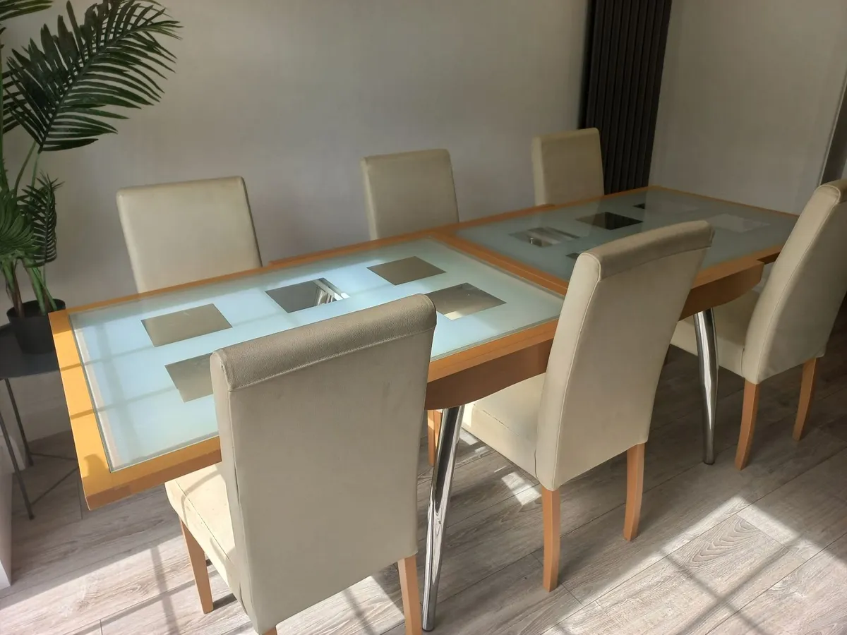 Dining table and chairs - Image 2