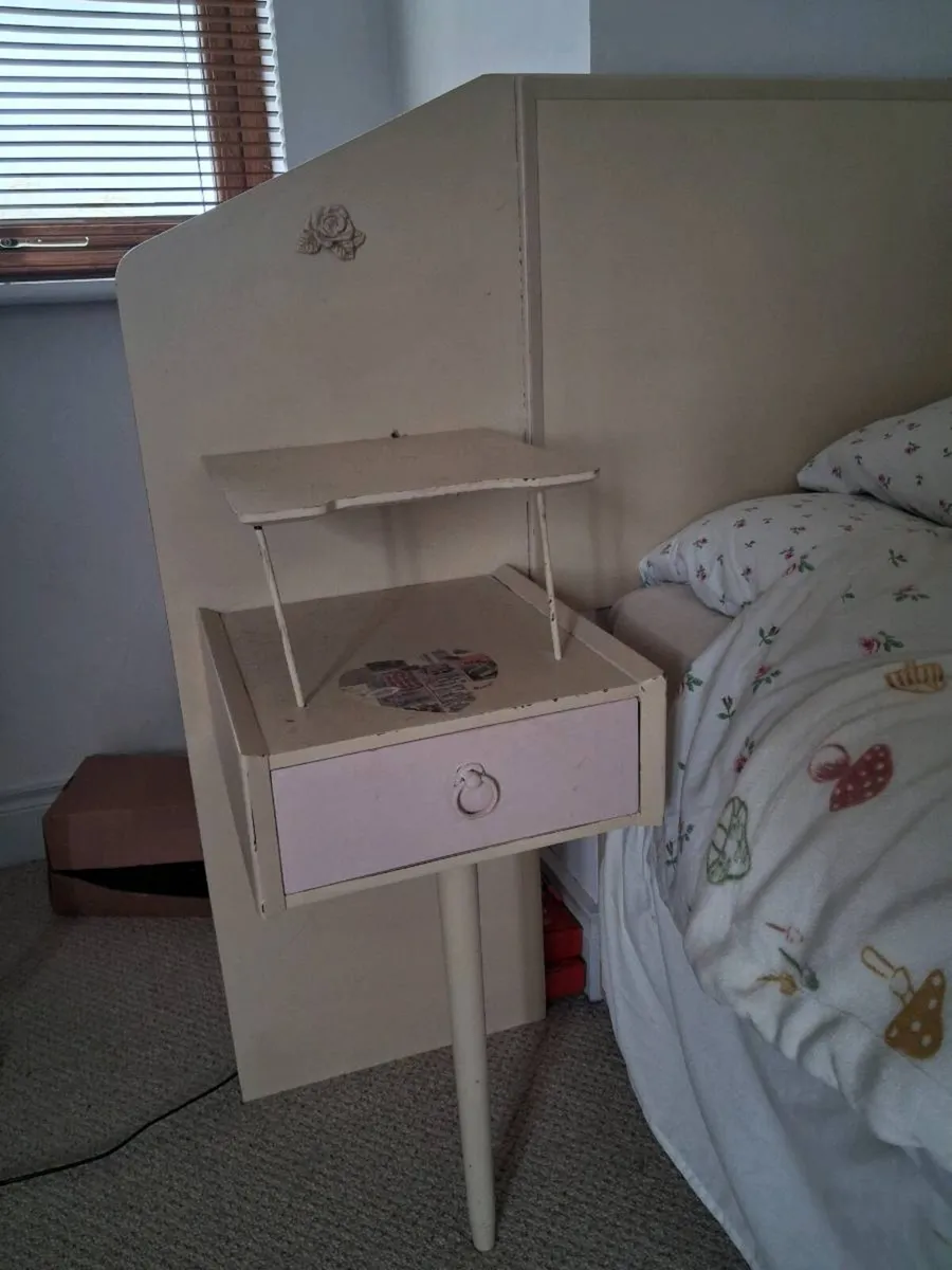 Vintage headboard - Image 2