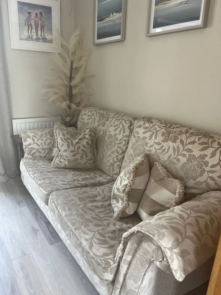 2 seater and 3 seater couches for sale - Image 1