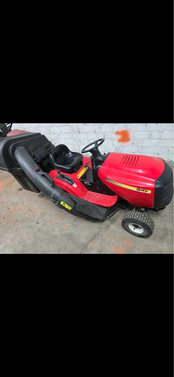 Ride on mower - Image 1