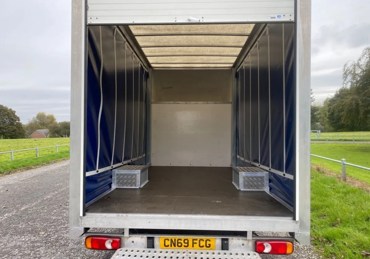 2019 Citroen Relay Curtain Sider Van - Image 2