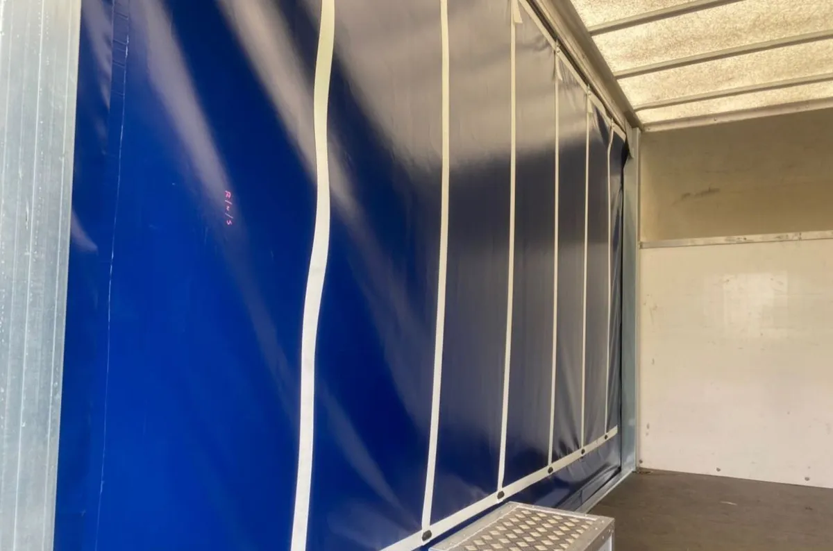 2019 Citroen Relay Curtain Sider Van - Image 3