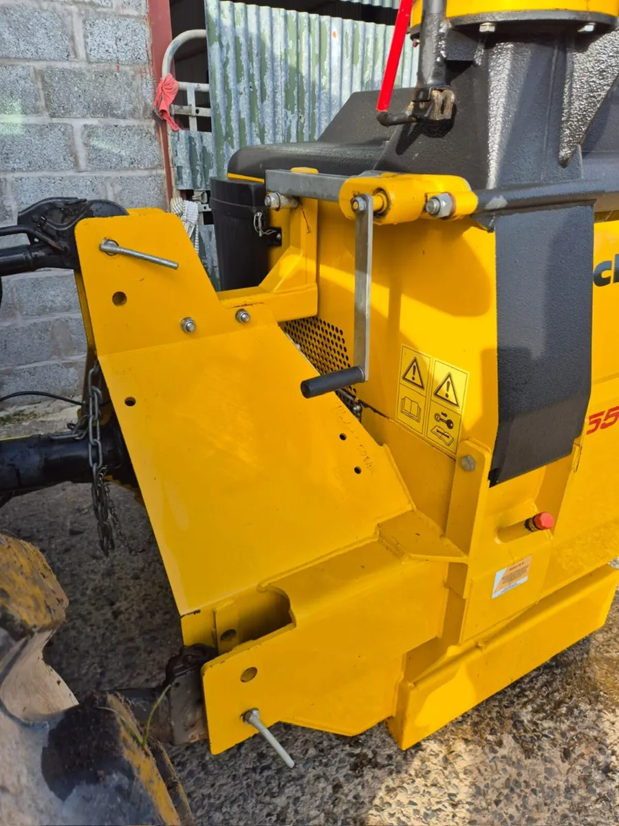 Schliesling 550zx PTO 12” Wood Chipper - Image 4