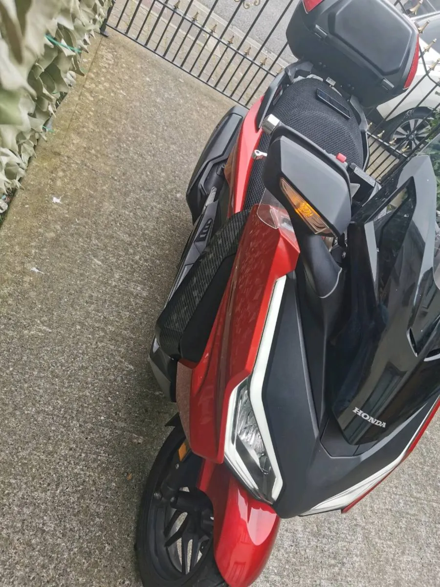 2023 honda forza 350 - Image 2