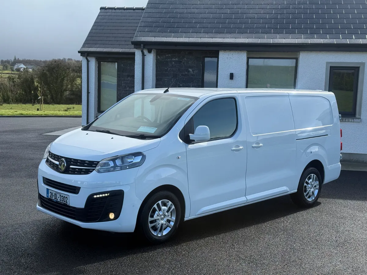 211 Vauxhall Vivaro Sportive L2 - Image 1