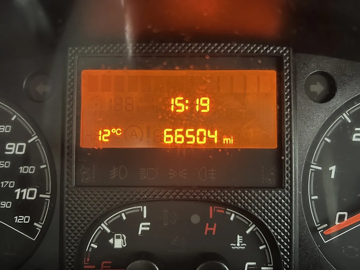 2023 Peugeot Boxer Dropside Van - Image 2