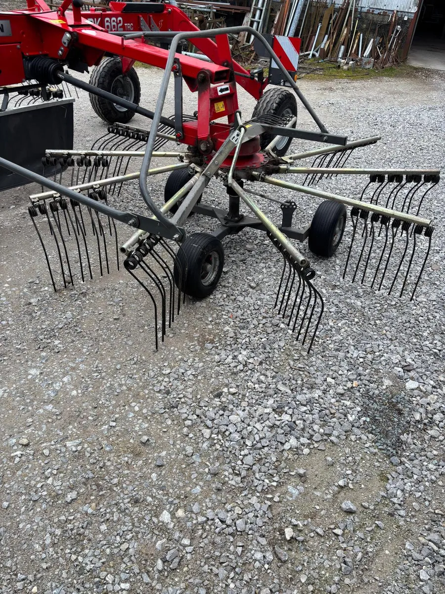 Massey Ferguson 662 20 foot rake - Image 4